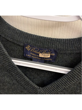 Brooks Brothers Makers and Merchants 3-ply Cashmere Made in Scotland Pullover